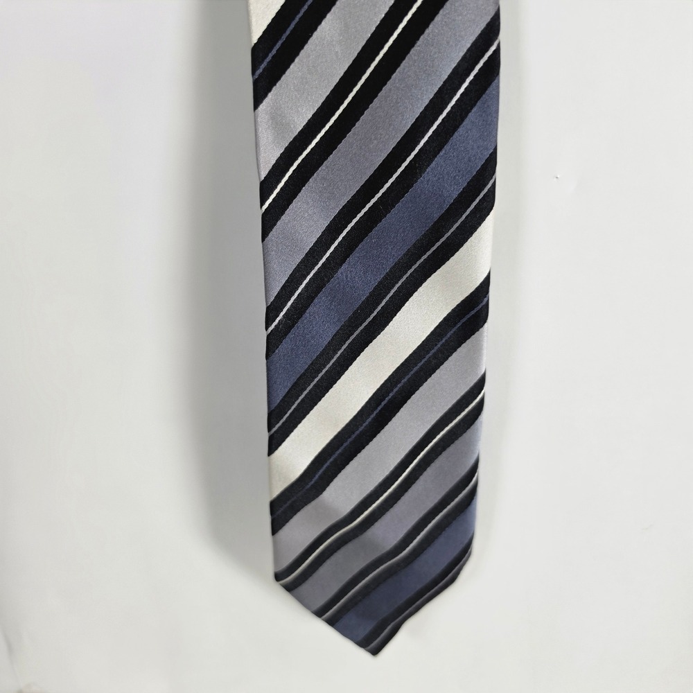 BCBG Attitude Mens Tie 100% Silk Striped Gray Blue Silver Hand Sewn‎ Necktie